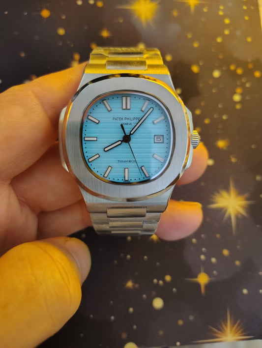 Mens Blue dial watch 40mm